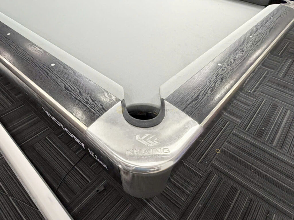 Bàn bida lỗ KKKing Billiards tại Quận 6 Tp.HCM